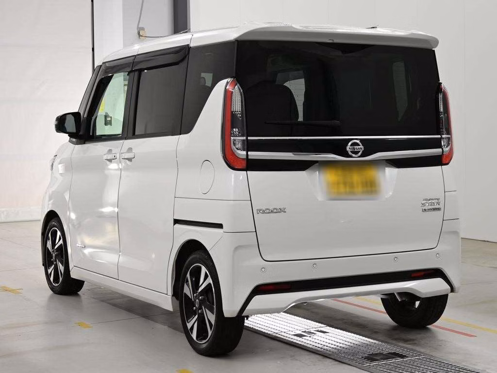 NISSAN ROOX
