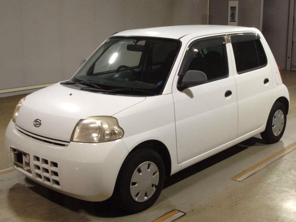DAIHATSU ESSE
