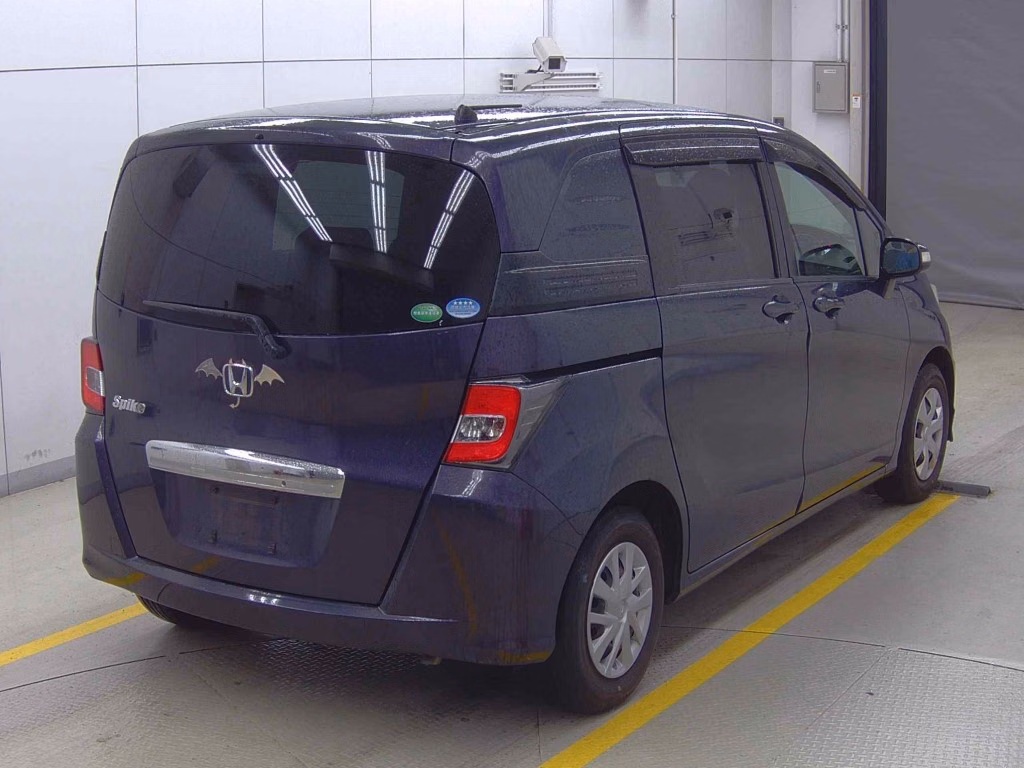 HONDA FREED SPIKE