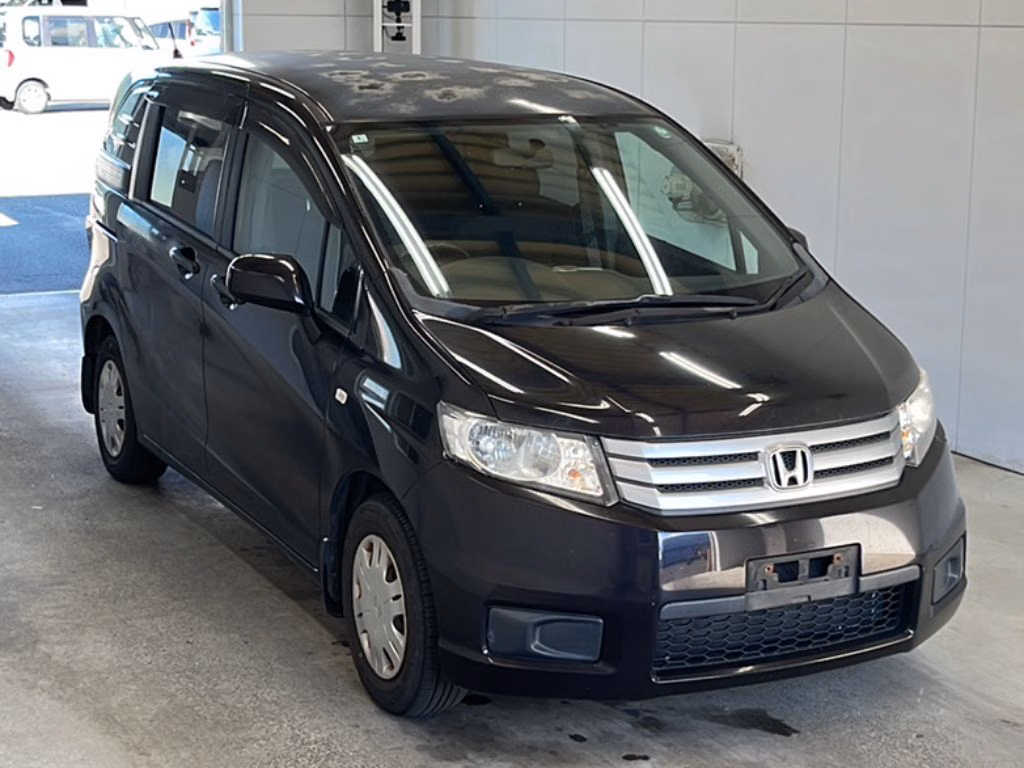 HONDA FREED SPIKE