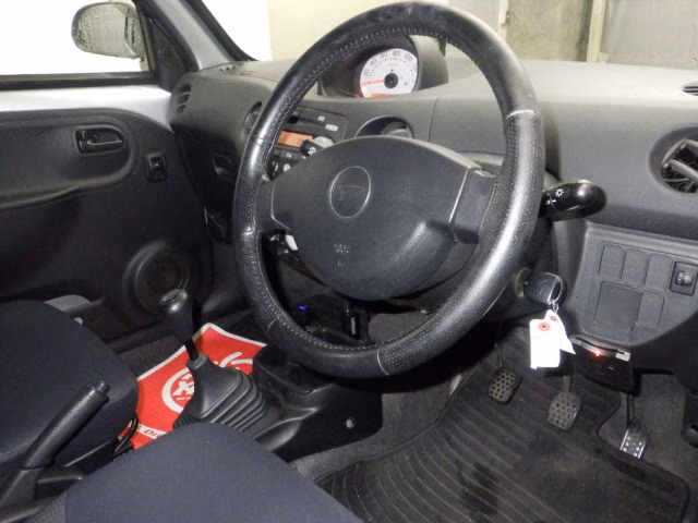 DAIHATSU ESSE