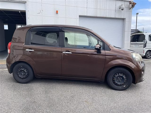 TOYOTA PORTE