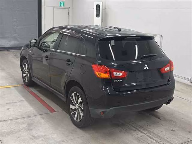 MITSUBISHI RVR