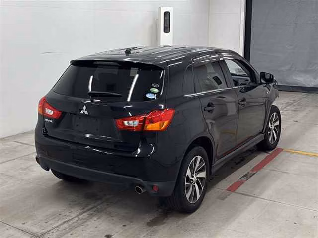 MITSUBISHI RVR