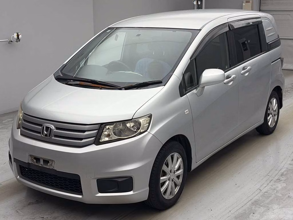 HONDA FREED SPIKE