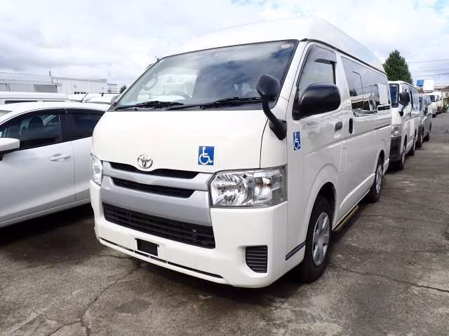 TOYOTA REGIUS ACE