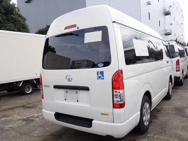 TOYOTA REGIUS ACE