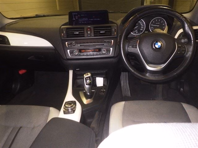 BMW 1-SERIES