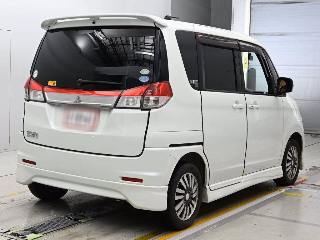 MITSUBISHI DELICA D:2