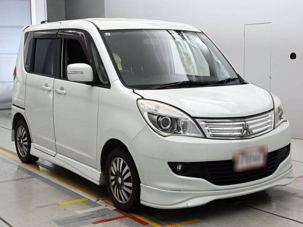 MITSUBISHI DELICA D:2