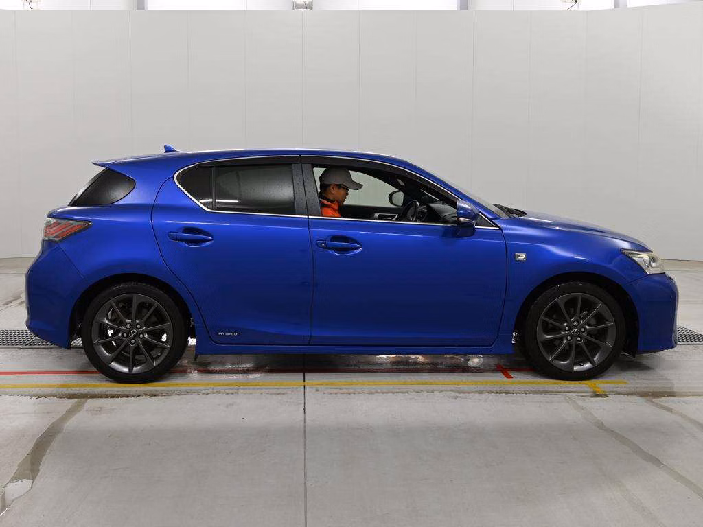 LEXUS CT200H