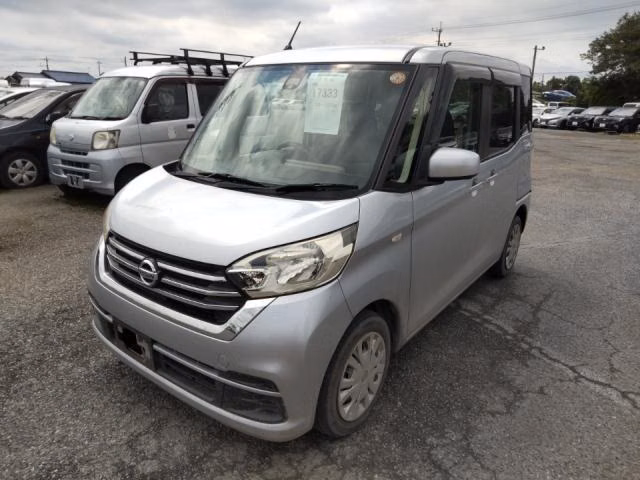 NISSAN DAYZ ROOX