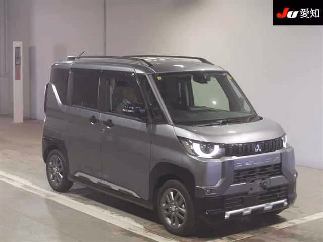 Mitsubishi Delica Mini