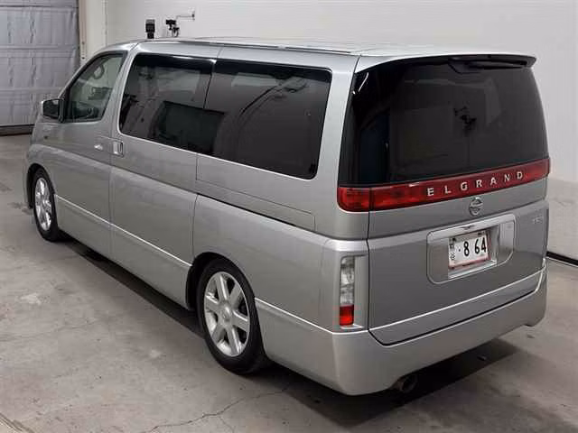 NISSAN ELGRAND