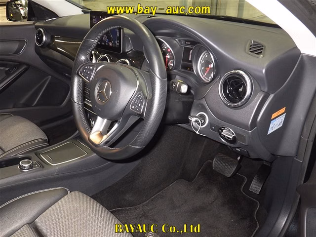 MERCEDES-BENZ CLA-CLASS