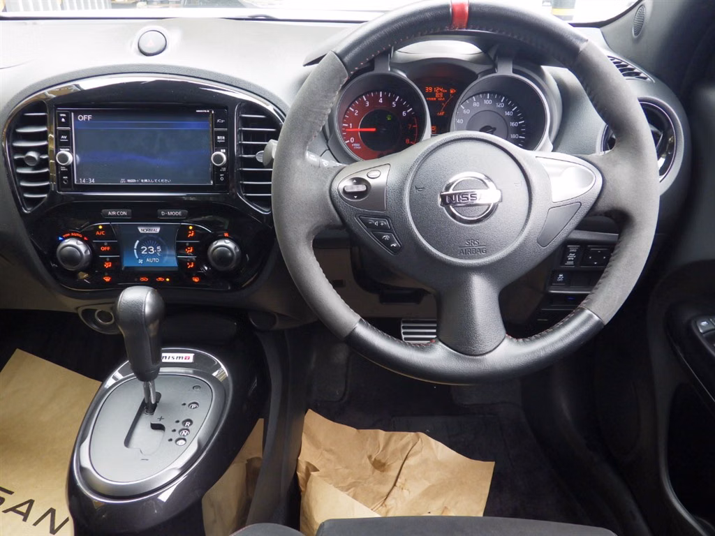 NISSAN JUKE