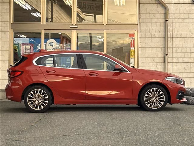 BMW 1-SERIES