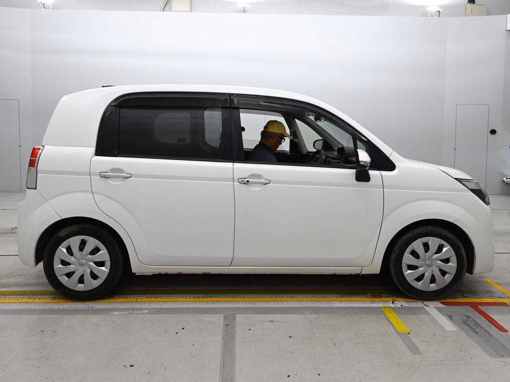 TOYOTA SPADE