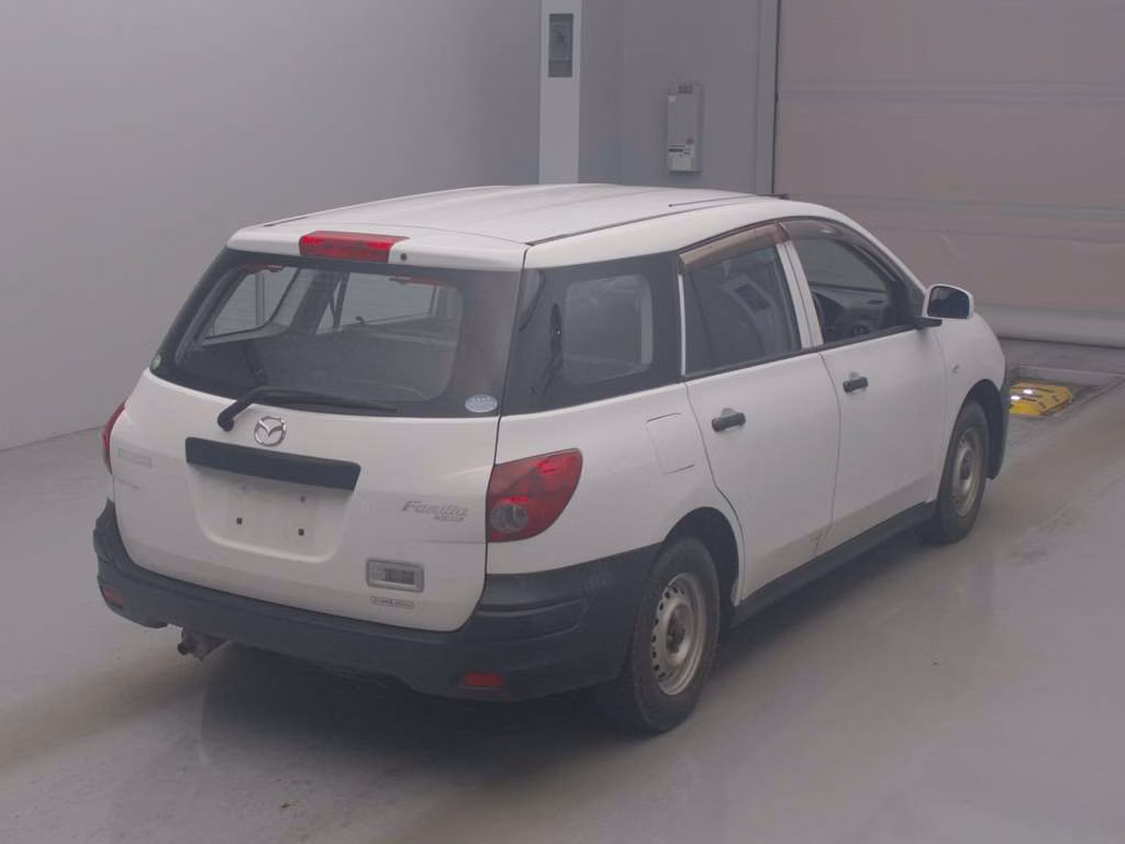 MAZDA FAMILIA