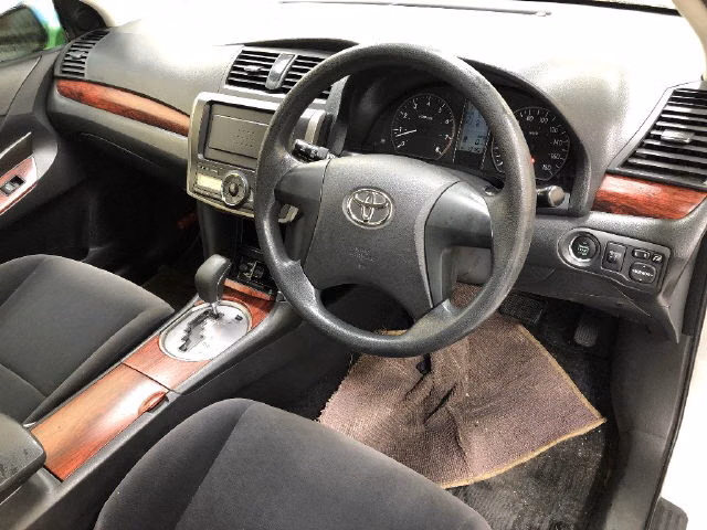 TOYOTA PREMIO