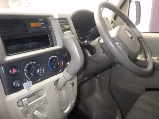 MITSUBISHI MINICAB