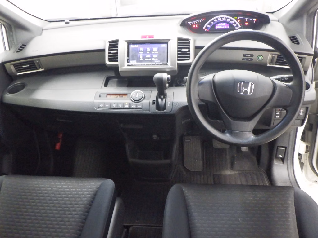 HONDA FREED SPIKE
