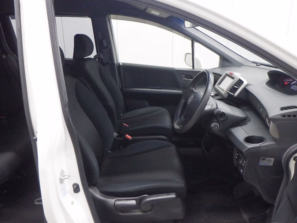 HONDA FREED SPIKE