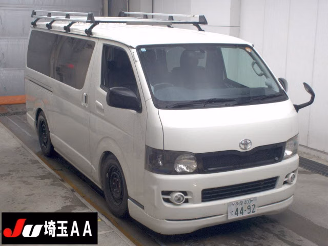 TOYOTA REGIUS ACE