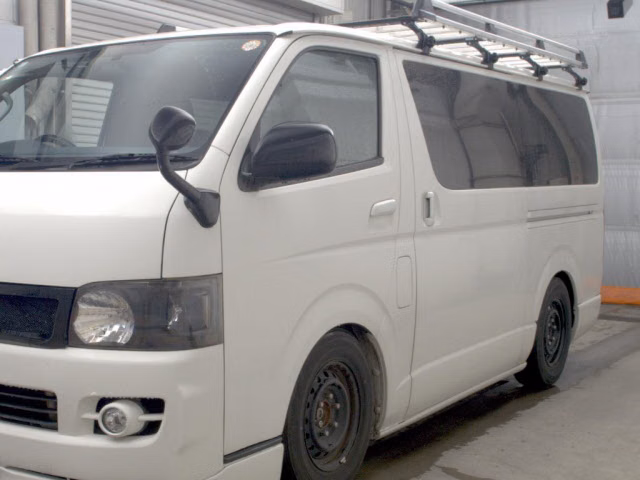 TOYOTA REGIUS ACE
