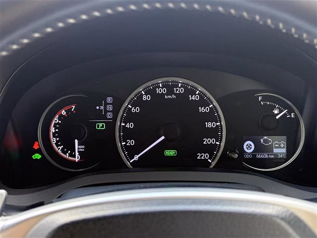 Lexus CT200h