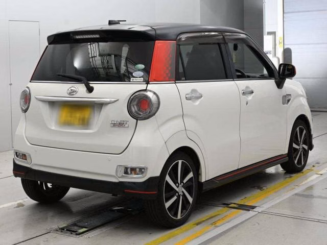 DAIHATSU CAST