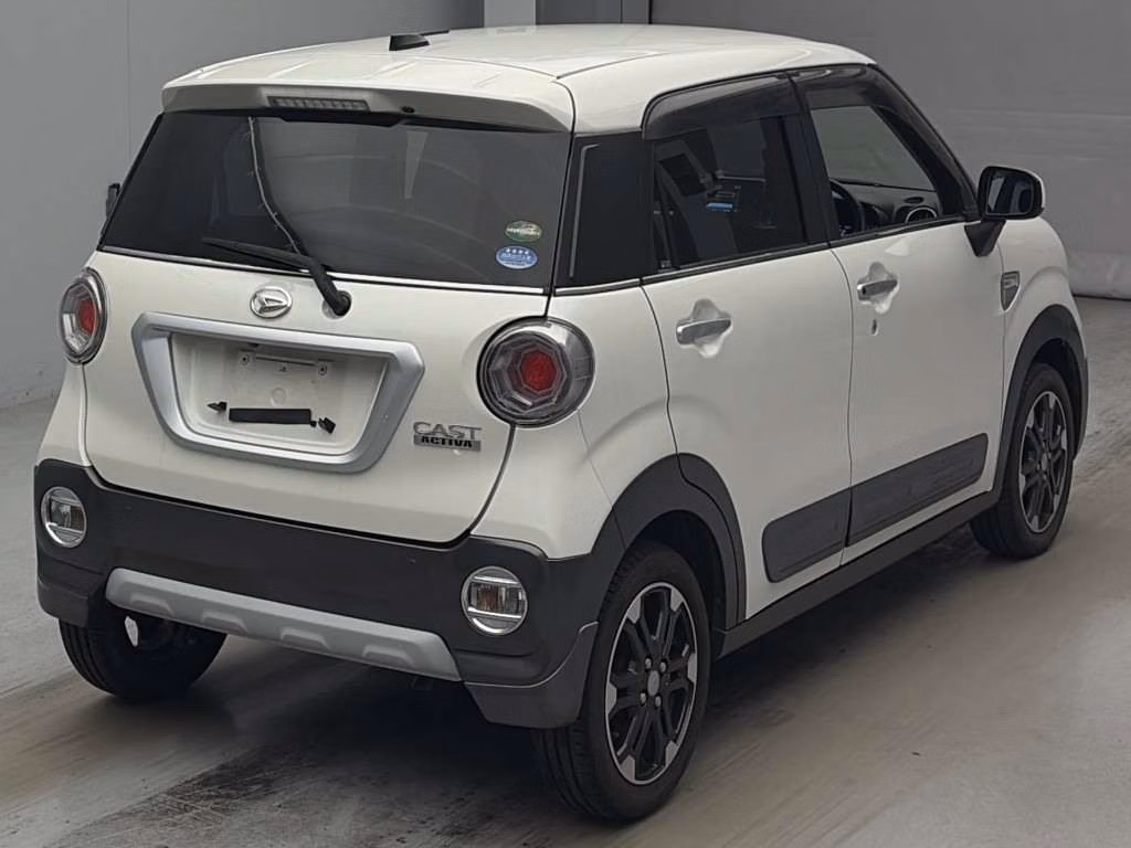 DAIHATSU CAST