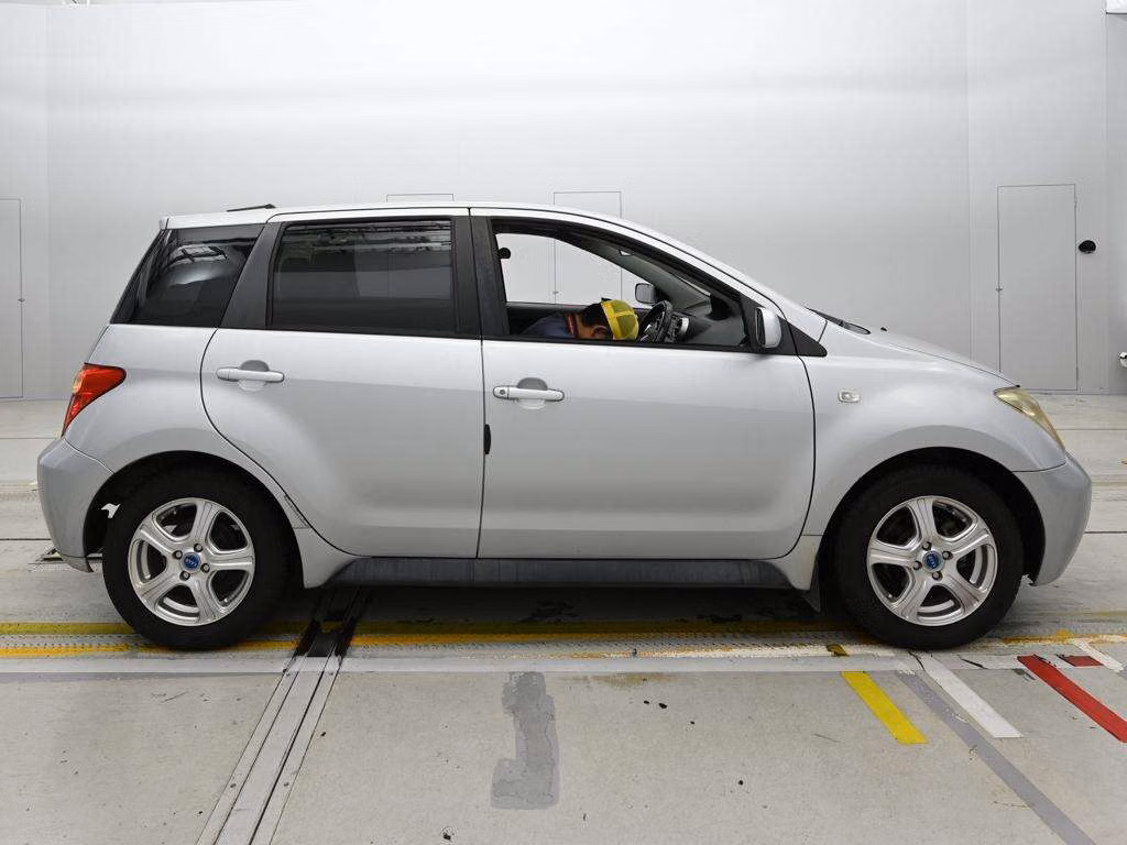 TOYOTA IST