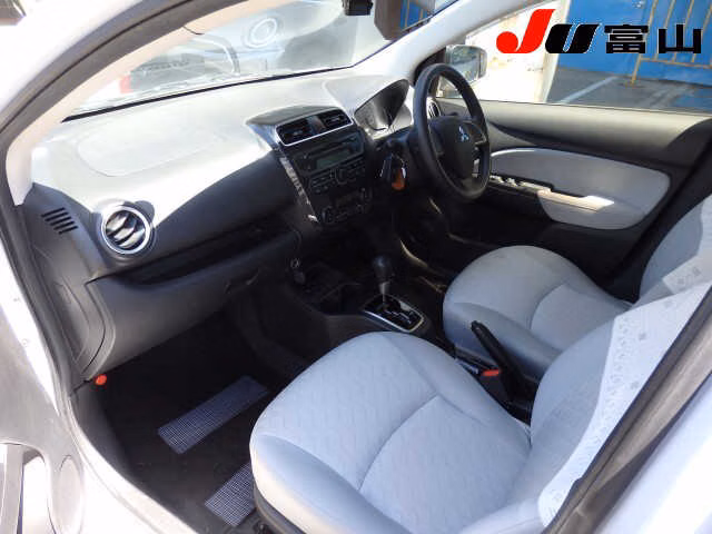 MITSUBISHI MIRAGE