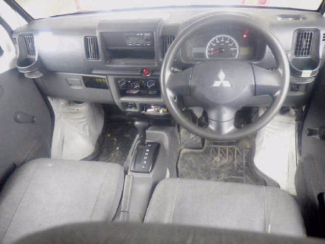 MITSUBISHI MINICAB