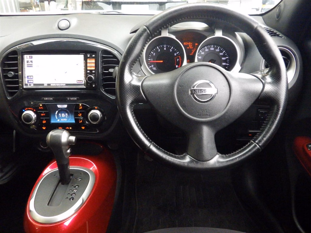 NISSAN JUKE