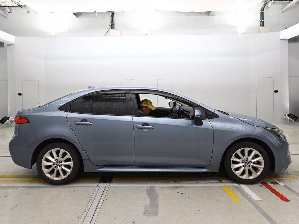 TOYOTA COROLLA