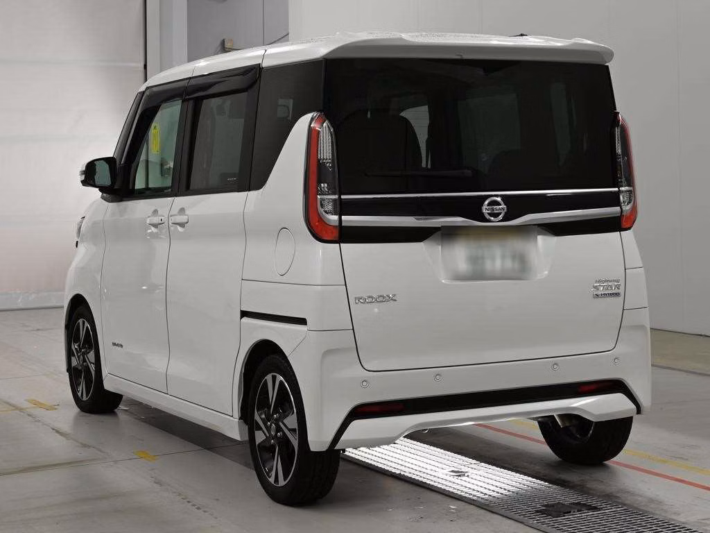 NISSAN ROOX