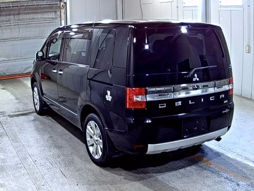 MITSUBISHI DELICA D:5
