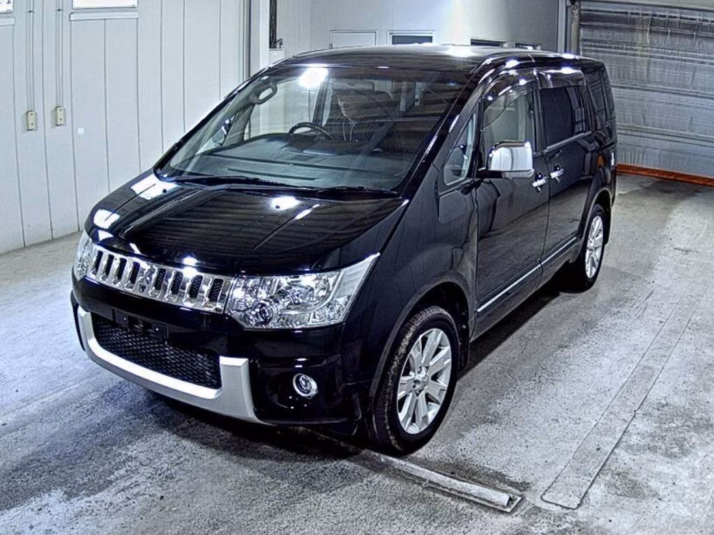 MITSUBISHI DELICA D:5