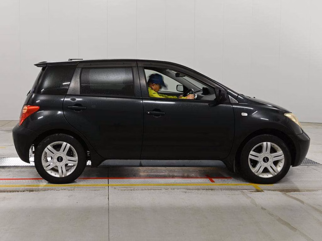TOYOTA IST