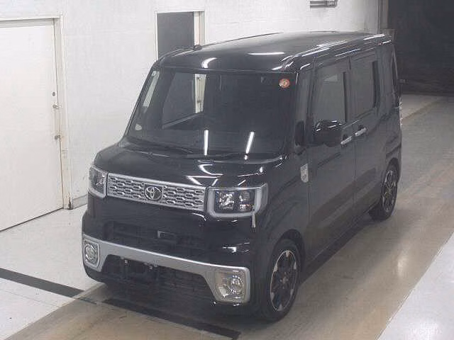 TOYOTA PIXIS MEGA