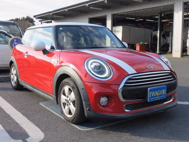 MINI HATCH