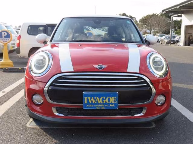MINI HATCH