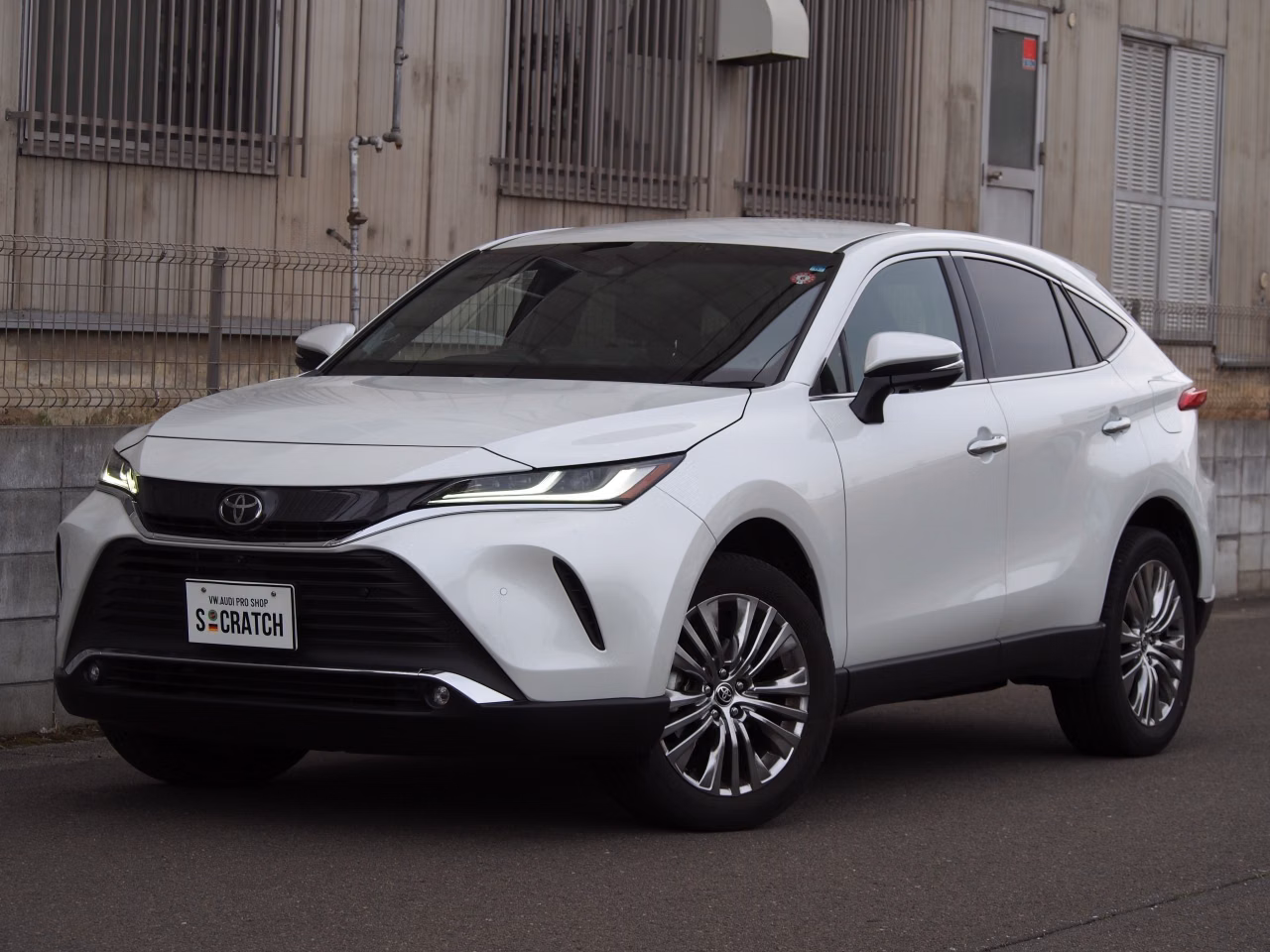 TOYOTA HARRIER