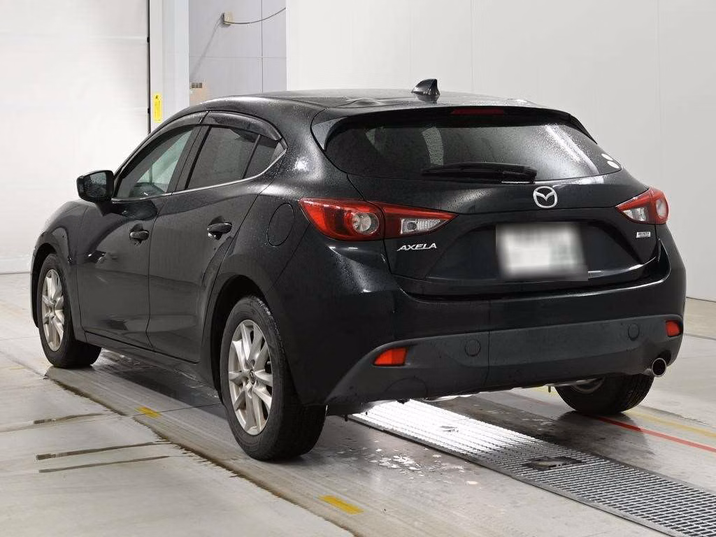 MAZDA AXELA