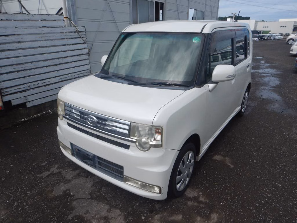 DAIHATSU MOVE CONTE