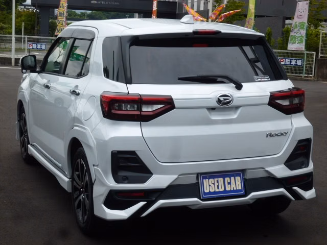 DAIHATSU ROCKY
