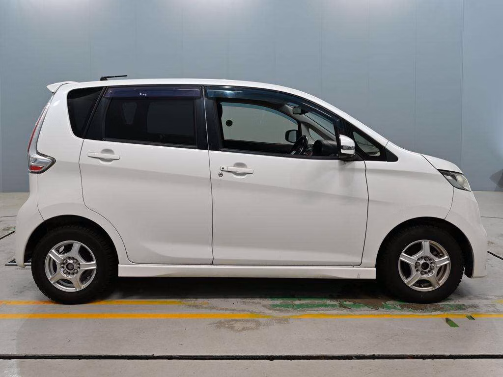 MITSUBISHI EK CUSTOM