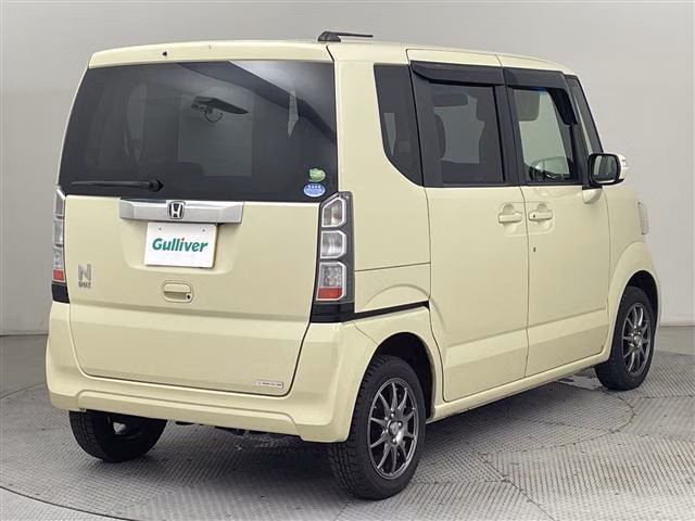 HONDA N-BOX